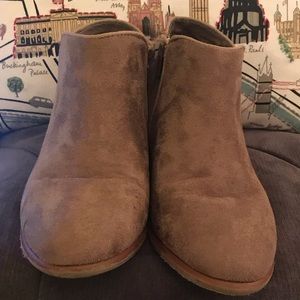 Brown Girl’s Booties / Great Condition / Size 6